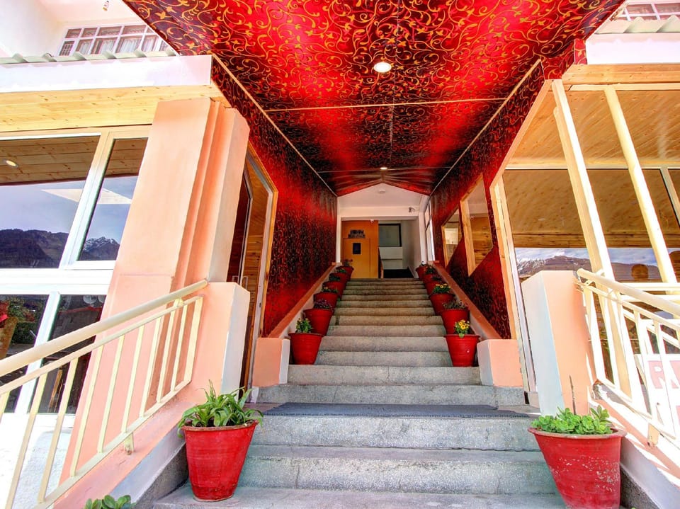 Monarch Residency Hotel in Manali