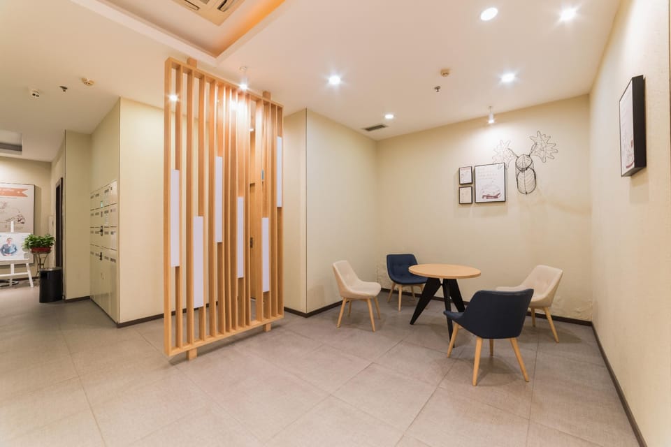 Hanting Hotel Wuhan Guangbutun Metro Station Hotel in Wuhan