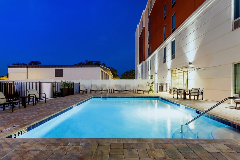 Swimming pool