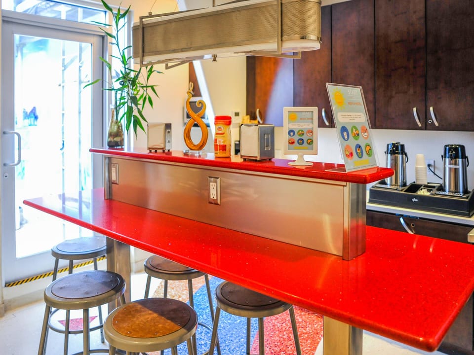 Nesva Hotel Hotel in Astoria