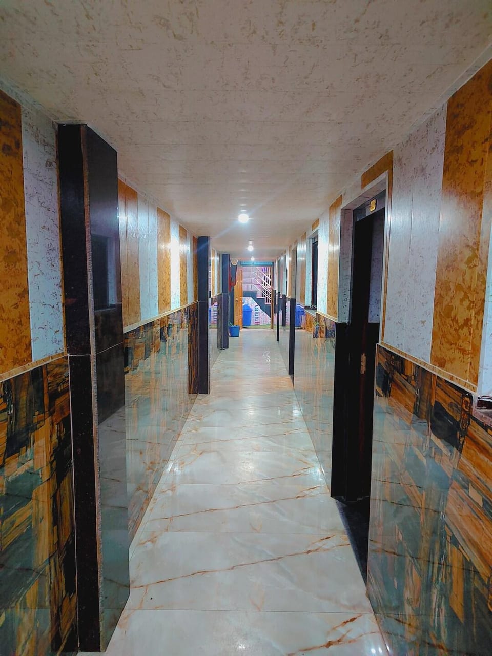 Hotel Raghunandan Inn Hotel in Uttar Pradesh