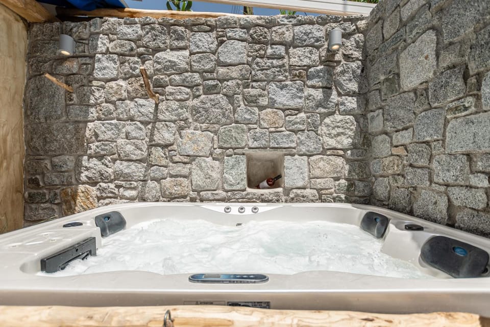 Naxian Serenity Suites  Hotel in Naxos, Naxos and Lesser Cyclades, Greece