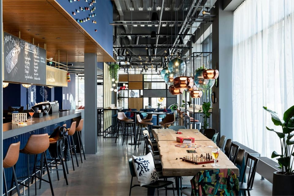 Bar/lounge