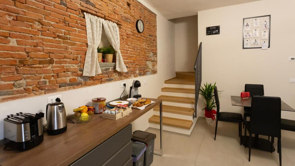 The Bricks B&B Free Parking Hotel in Pisa