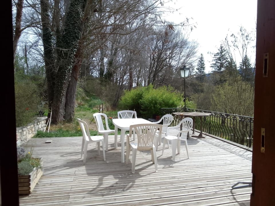Les Favouilles - Gite & Chambres d hotes Hotel in Provence-Alpes-Côte d'Azur