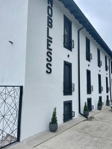 Pensiunea Nobless Eselnita Hotel in Serbia