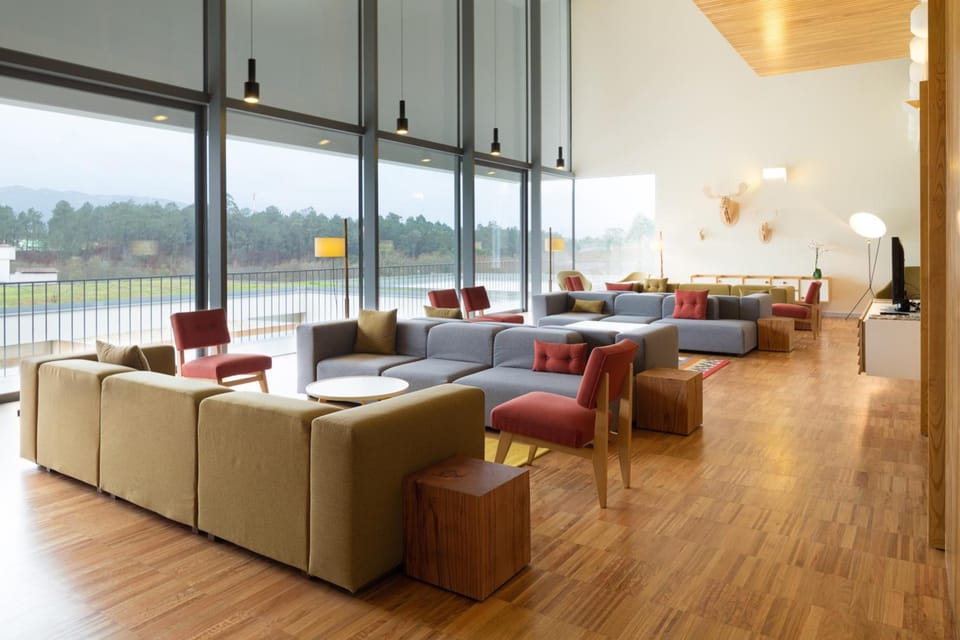 Shared lounge/TV area
