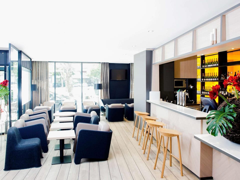 Bar/lounge