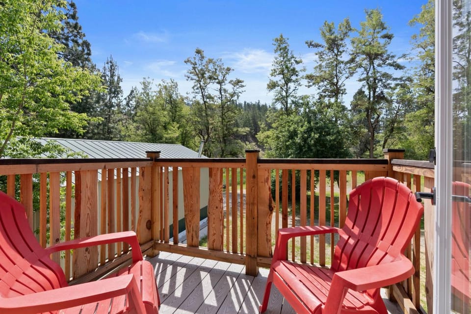 Lake Village Lodge Hotel in Coeur dAlene