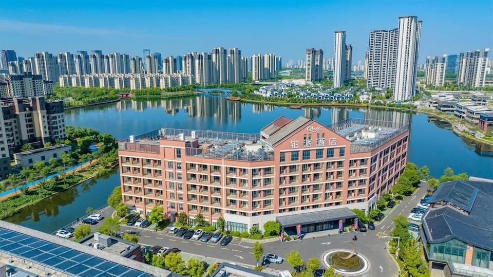 Q-box Hotel Ningbo Hangzhou Bay Hotel in Zhejiang