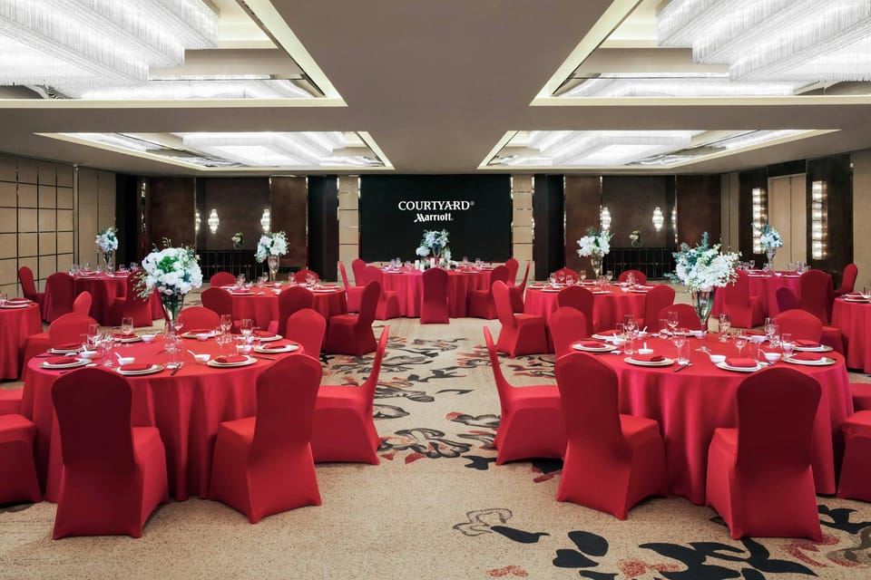 Courtyard by Marriott Shanghai Changfeng Park Hotel in Shanghai