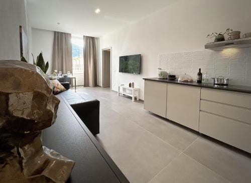 New Moon Rooms Hotel in La Spezia