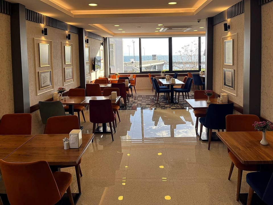 Coffee shop
