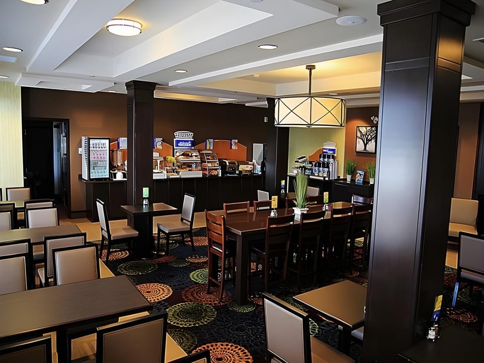 Holiday Inn Express & Suites Timmins by IHG Hotel in Timmins