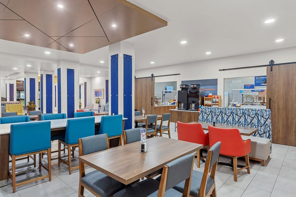 Holiday Inn Express & Suites Cross Lanes By IHG Hotel in Ohio