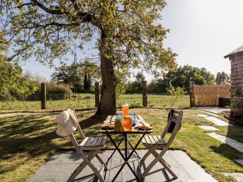 Havre de Paix: Grange Renovee, Confort & Nature, 2-4 Pers., Blain - FR-1-306-1248 Hotel in Brittany
