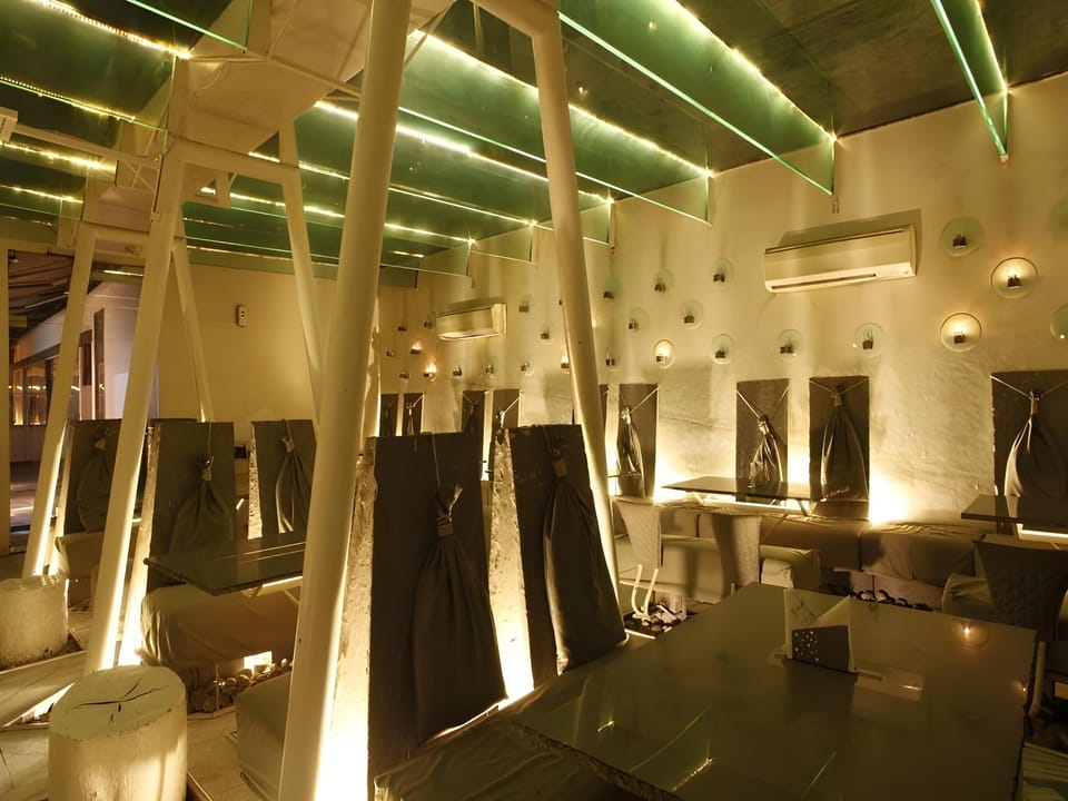 Jypore Saffron Acacia Hotel in Jaipur