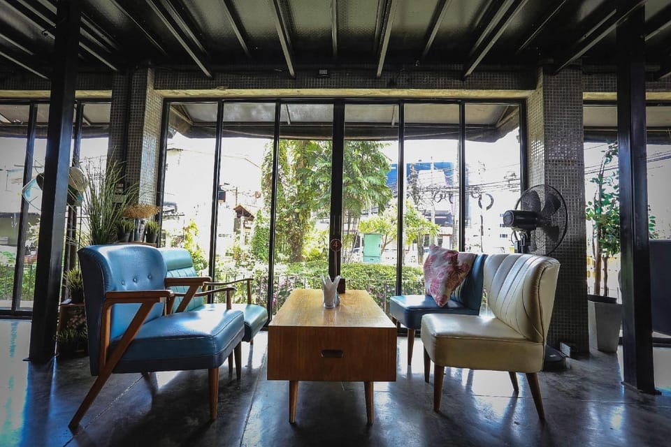 Quip Bed & Breakfast Phuket Hotel Hotel in Wichit