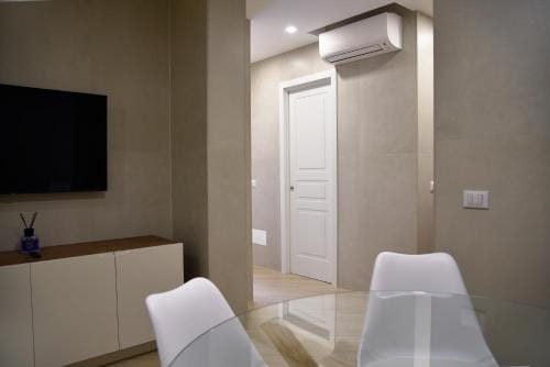 La Maison Latina Guest House Hotel in Latina