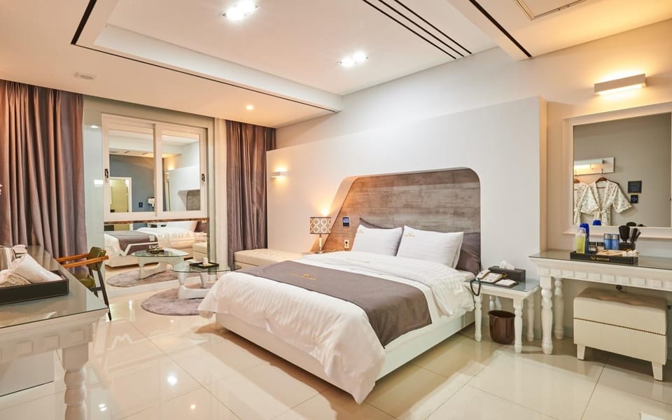 Amenity (Guest room)