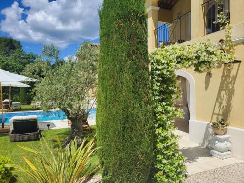 Villa SULIS Hotel in Flayosc