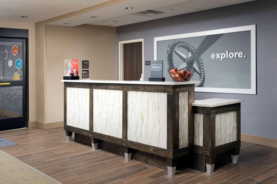 Hampton Inn & Suites by Hilton San Antonio Lackland AFB SeaWorld Hotel in San Antonio