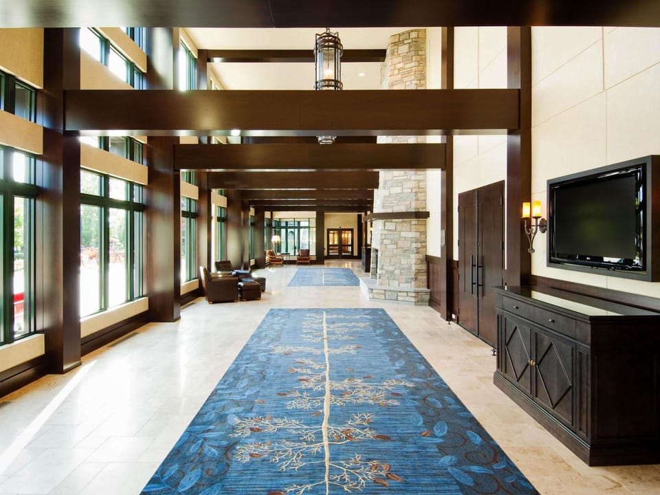 Fairmont Le Château Montebello Hotel in Quebec