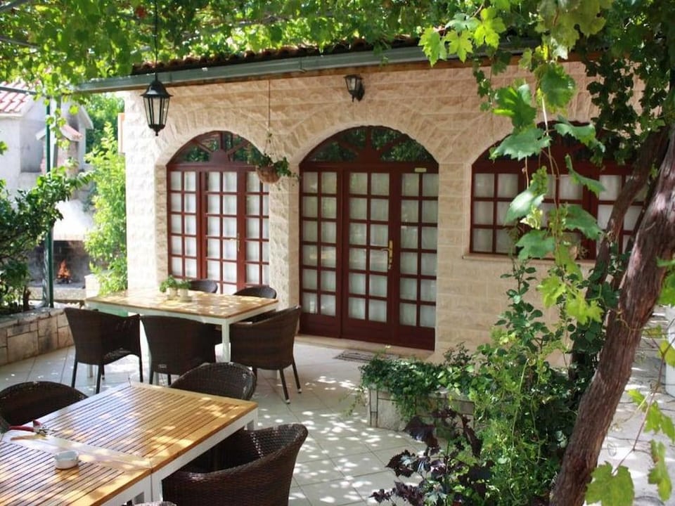 OLGA Hotel in Bol