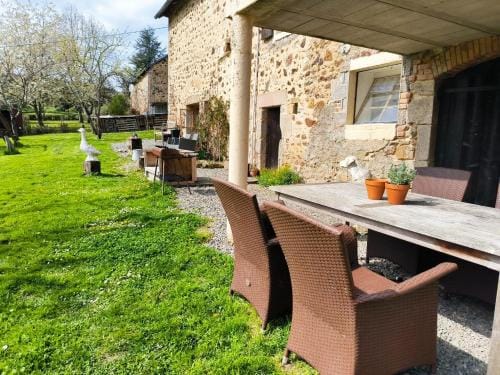 Chambres d'Hotes Montjouan Hotel in Bourgogne-Franche-Comté