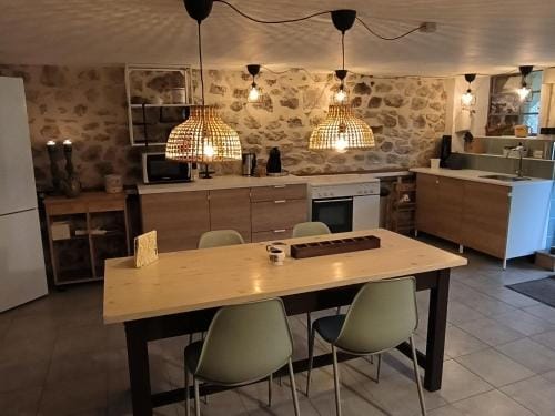 Chambres d'Hotes Montjouan Hotel in Bourgogne-Franche-Comté