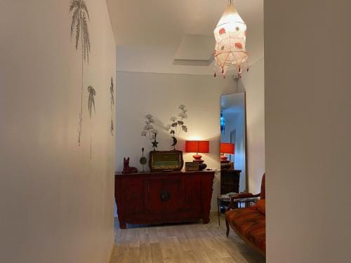 CHAMBRE D HOTES CHEZ DANY MAOWMAOW ET GARFIELD Hotel in Auvergne-Rhône-Alpes