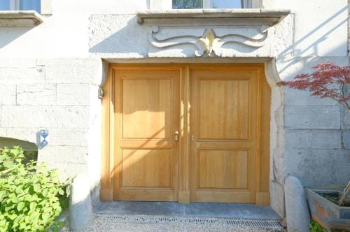 Secret Jacuzzi Mons - Parking prive gratuit Hotel in Hauts-de-France