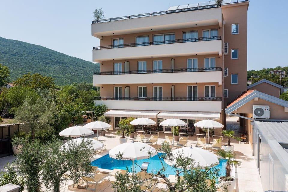 Villa La Vida Hotel in Budva Municipality