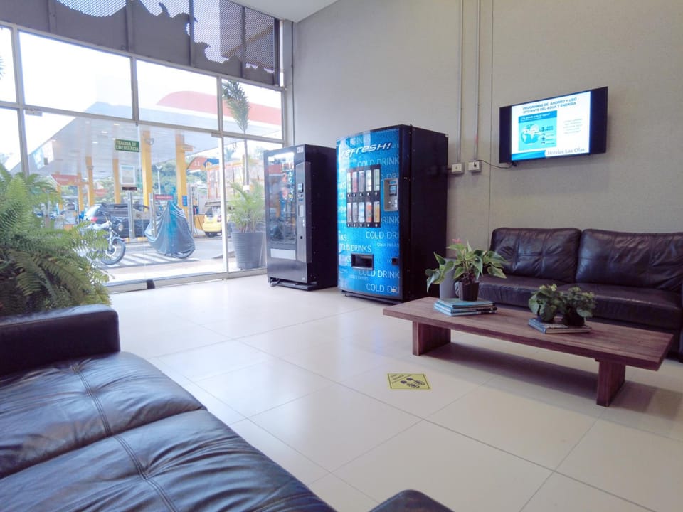 Shared lounge/TV area