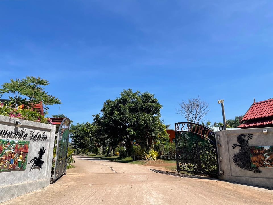 ANGEL RESORT Hotel in Laos