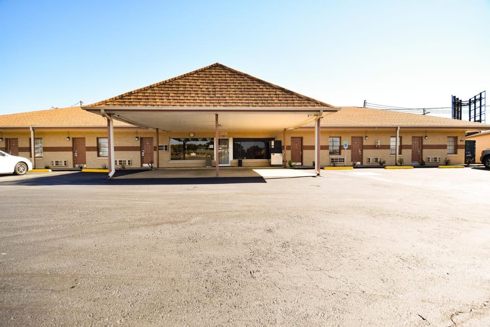 Economy Inn Beebe Motel in Arkansas