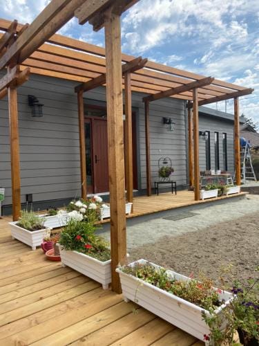 Edgewater sunrise apartment Hotel in Chemainus