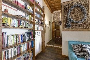 Mezzo 24 in Firenze with 2 bedrooms and 1 bathrooms Hotel in Florence