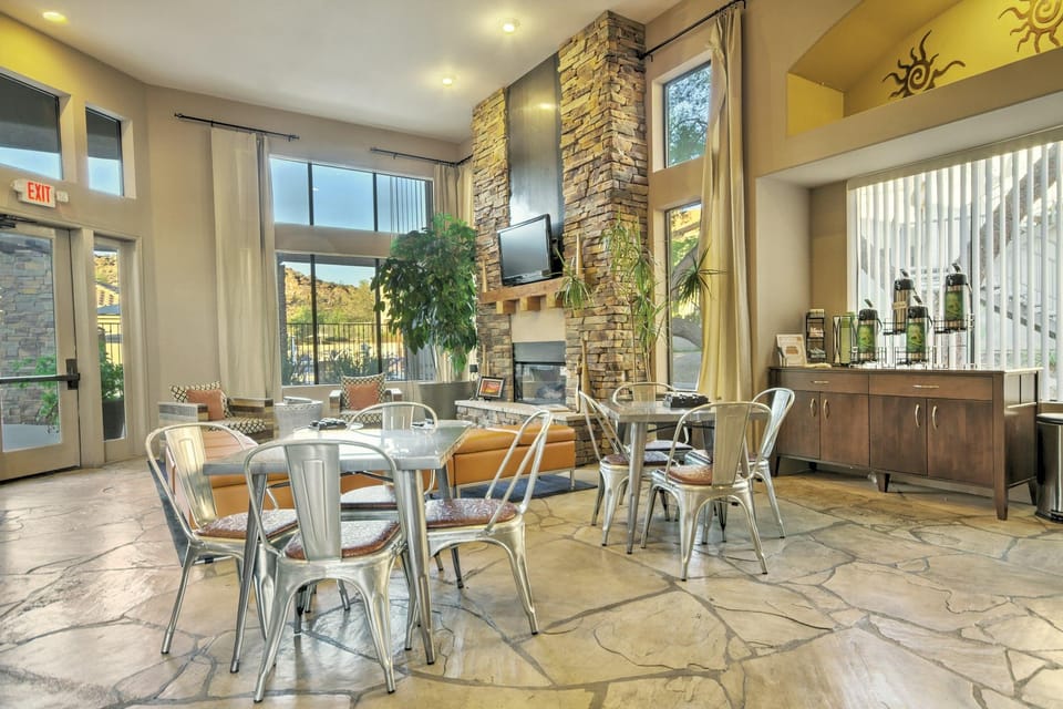 WorldMark Phoenix South Mountain Preserve Hotel in Phoenix