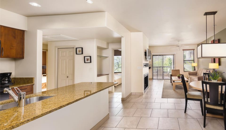 WorldMark Phoenix South Mountain Preserve Hotel in Phoenix