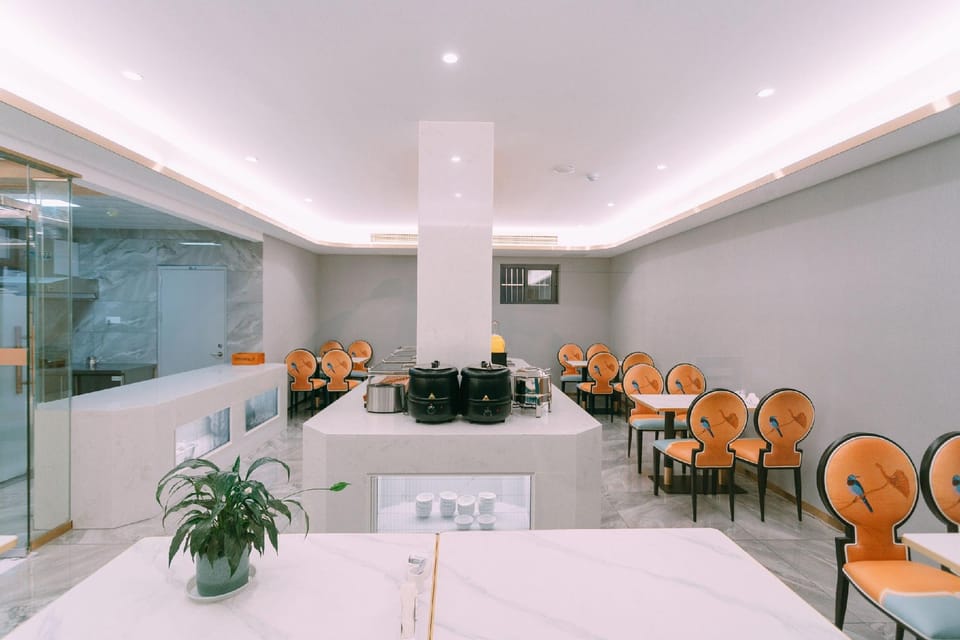 Qingmu Platinum Hotel (Ma on Shan Hexian Fucheng Garden Store) Hotel in Nanjing
