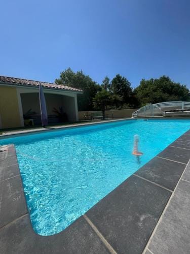 Chambres d'Hotes chez Estelle Hotel in Bourgogne-Franche-Comté
