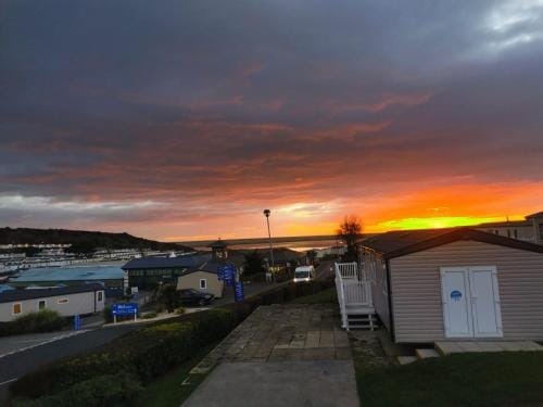 The fleet retreat Hotel in Weymouth