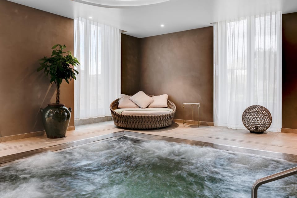 Fleur de Loire Hotel in Blois