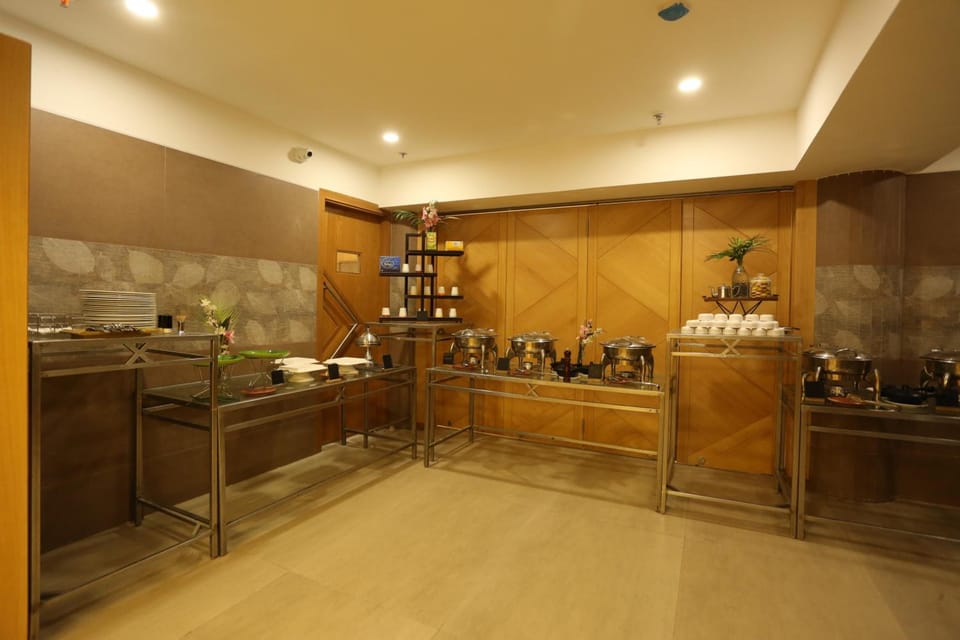 Pravasa Hotel, Indore Hotel in India