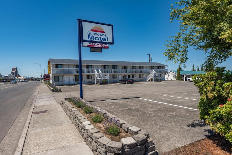Sundowner Motel Sequim Motel in Sequim