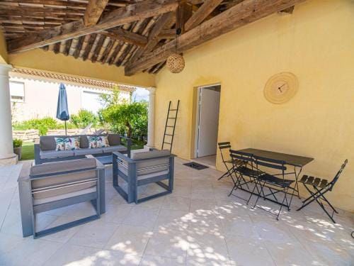 Villa Syracuse - Chambre privee avec piscine et jardin Hotel in Cogolin