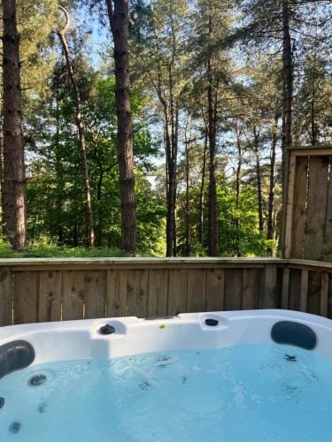 Keepers Cabin - Hot tub Lodge in Breckland District