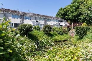 Merlins Gardens - Tenby Cottage Hotel in Wales
