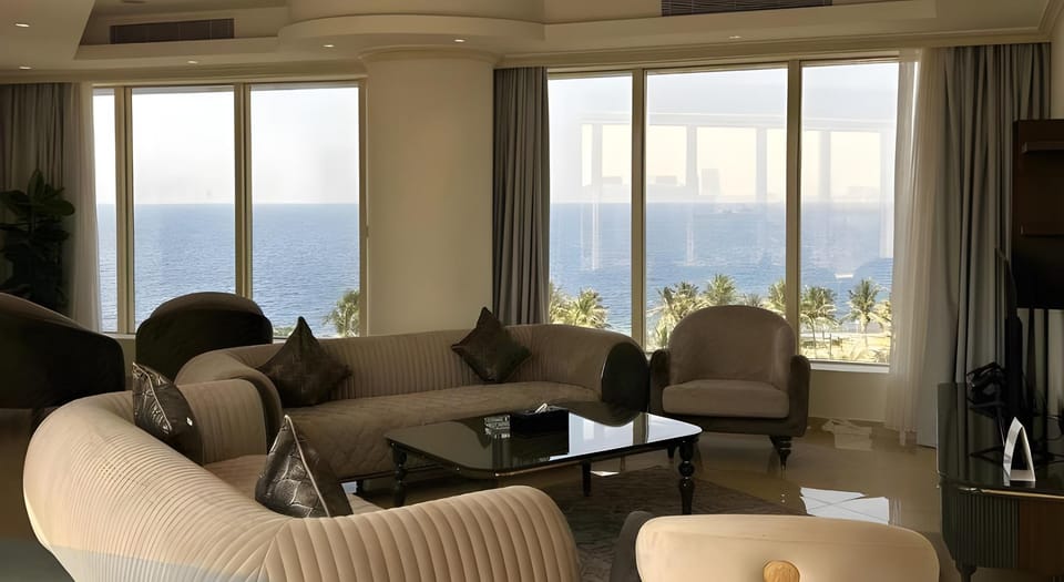 Seafront Luxury Suites Jeddah Corniche Hotel in Jeddah